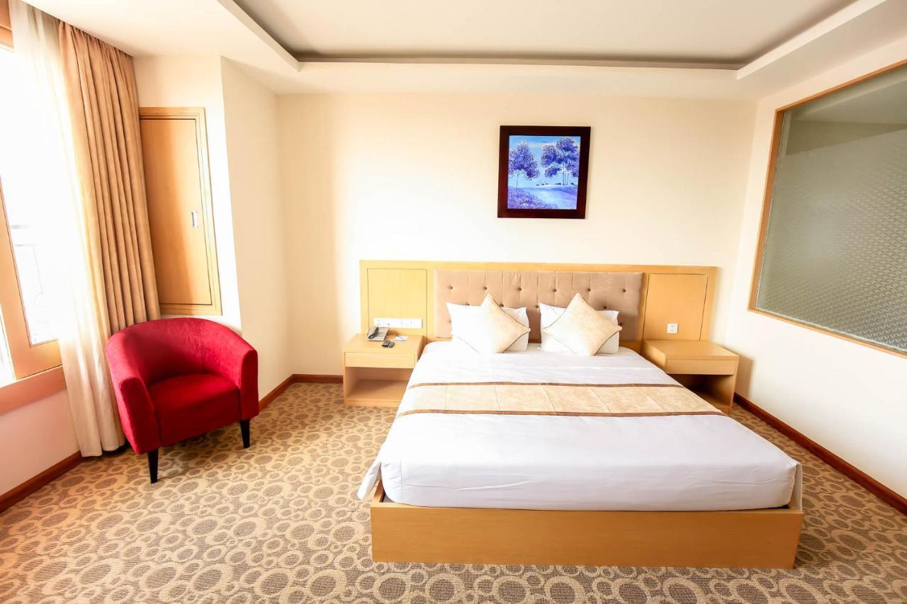 Bavico Plaza Hotel Далат Экстерьер фото